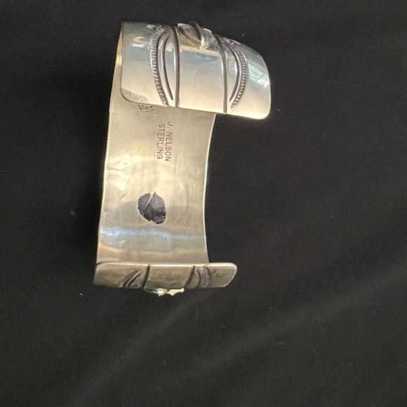 cuff bracelet - Picture 3 of 3